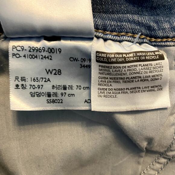 Levi's Bermuda Short 5-Pocket Zip Fly Medium Wash Raw Hem Denim Blue 28" - Picture 4 of 5